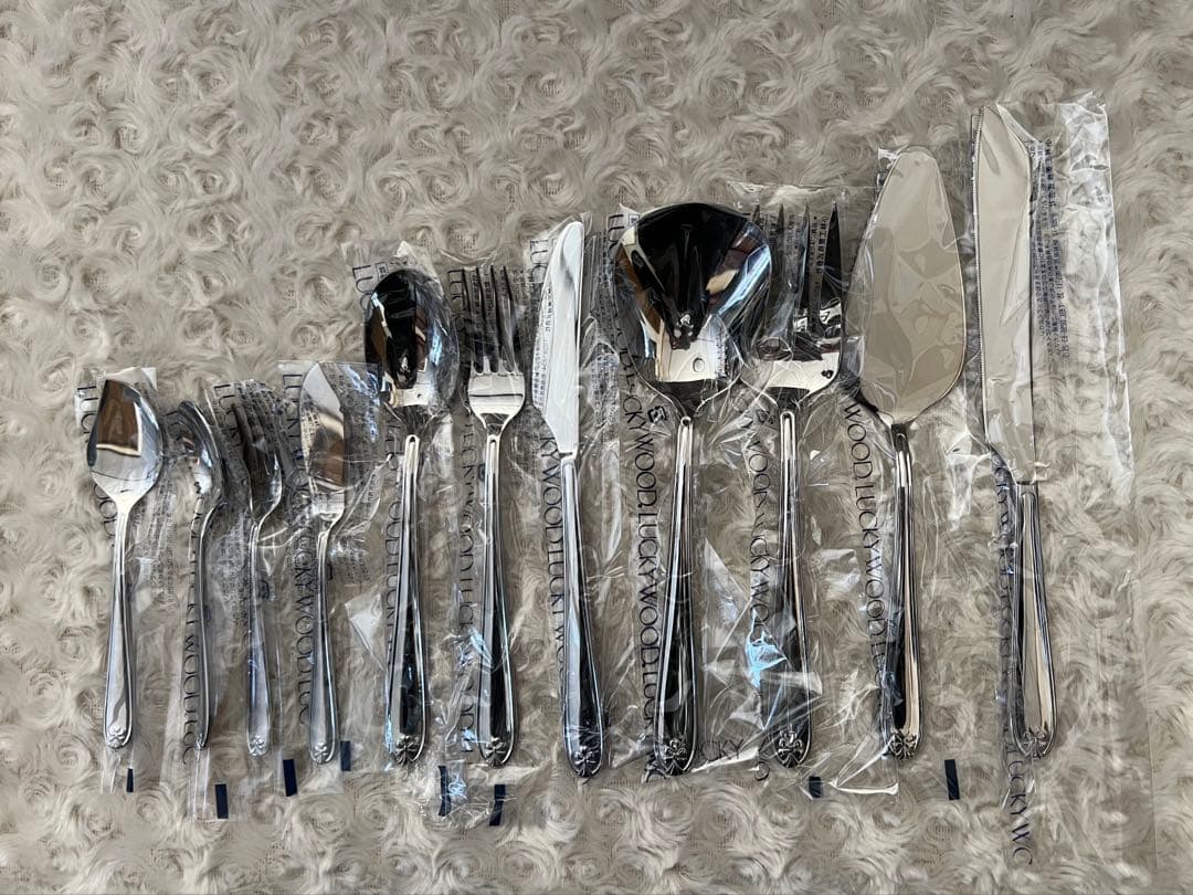 ラッキーウッド カトラリーセット マリエッタ ディナーセット〈35本