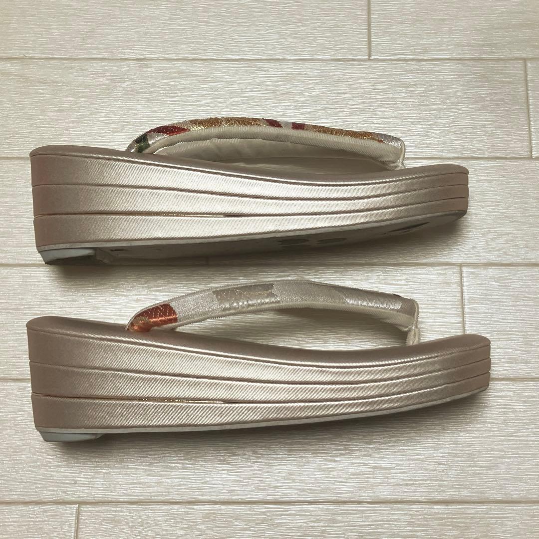 《美品》西陣織　草履バッグセット　厚底　金糸　刺繍　大きめバッグ