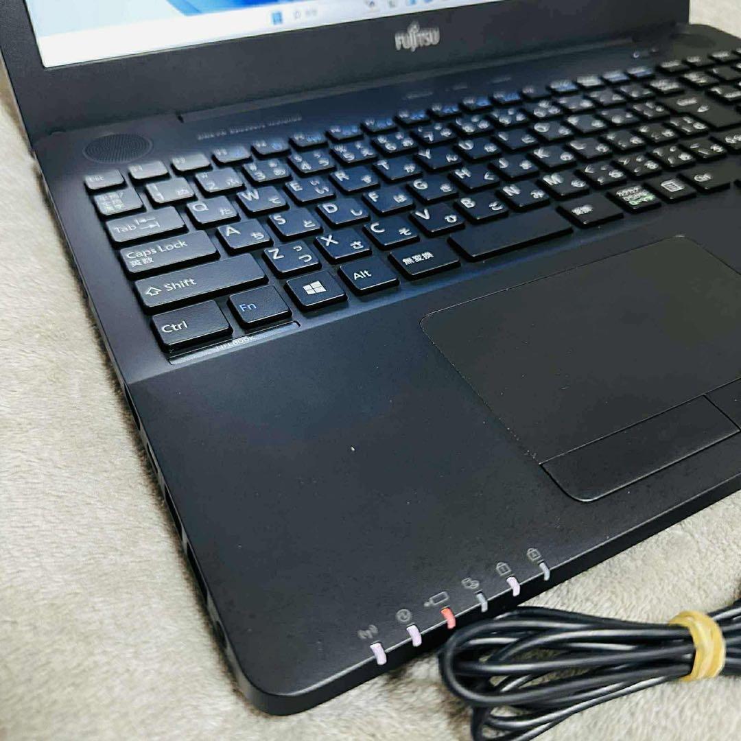 Y911 FujitsuノートパソコンSSD第7世代 WEBカメラWin11高速 Y911