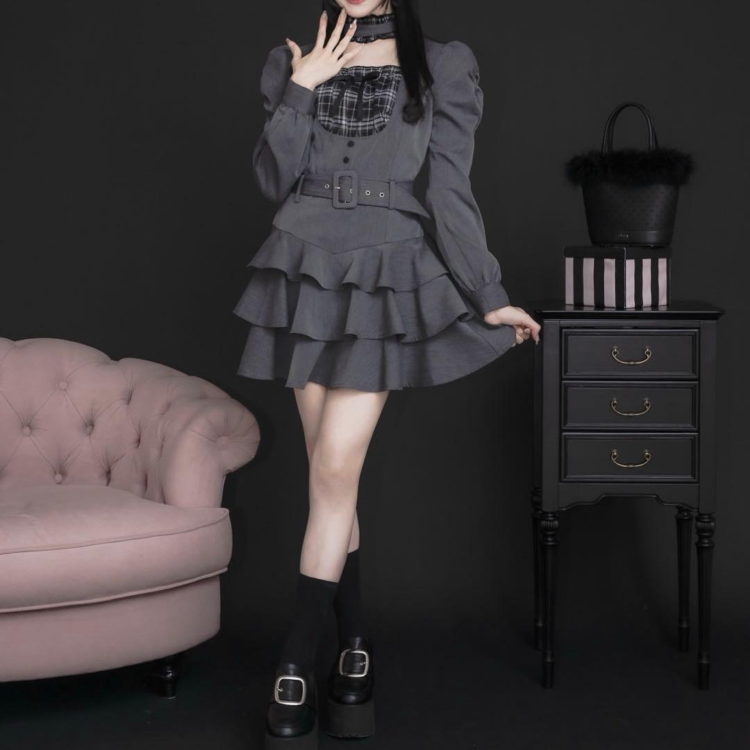 匿名配送】pium チョーカーフリルティアードワンピース - メルカリ