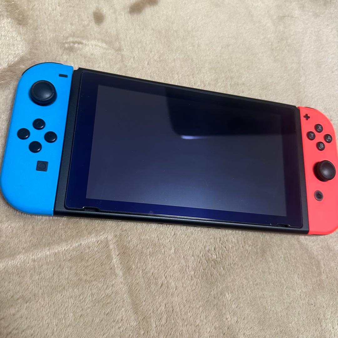 Nintendo Switch 本体 青/赤 Joy-Con付き 新型 - メルカリ