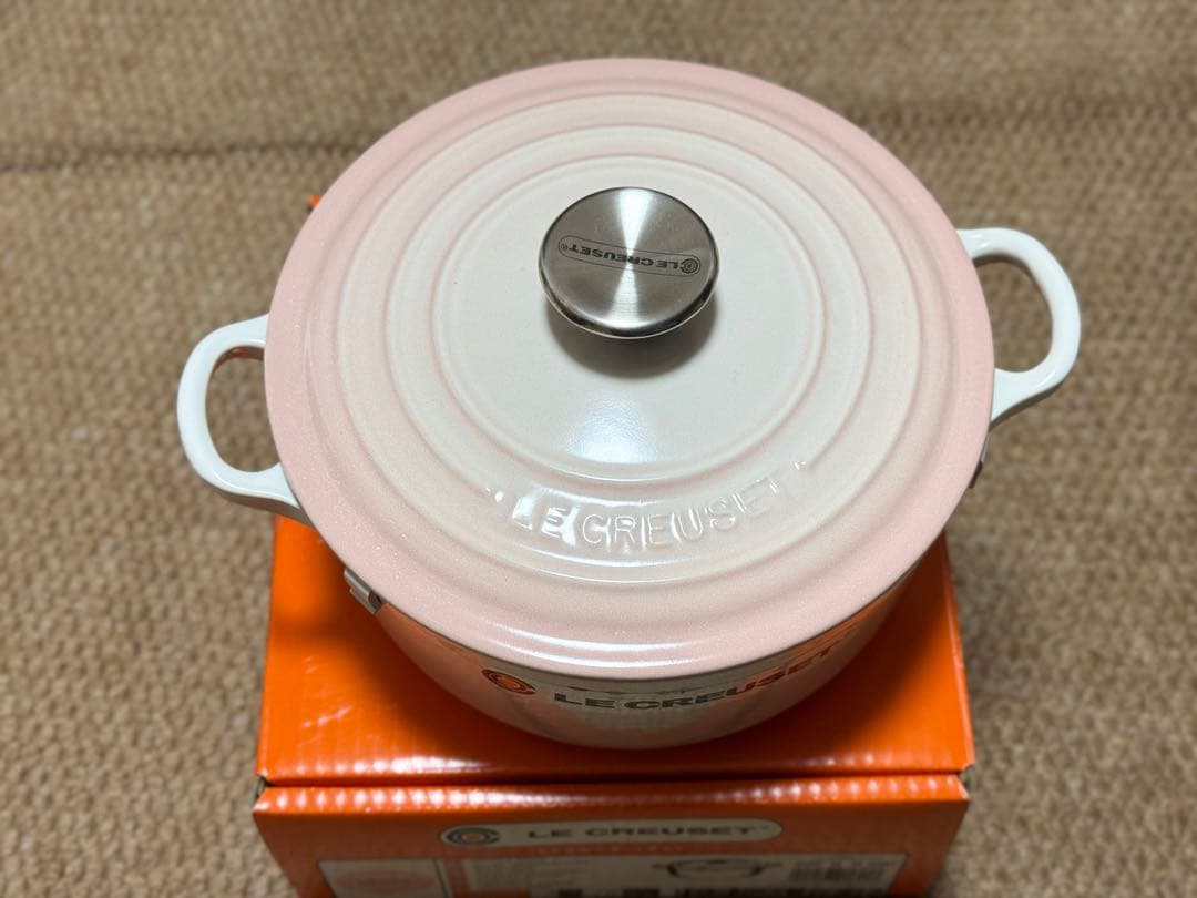 ル・クルーゼ ココット・ロンド 20cm パウダーピンク 両手鍋 レア