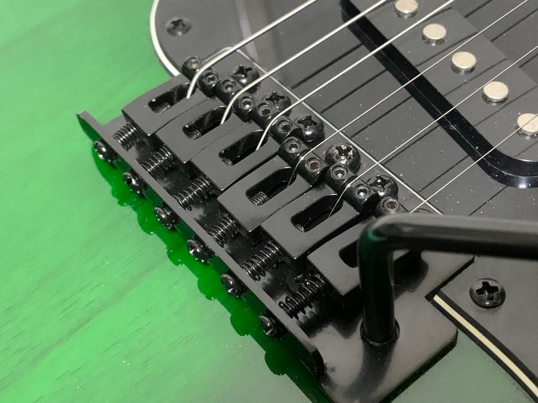 SELDER セルダー ストラトキャスター タイプ エレキギター 黒 緑 igb