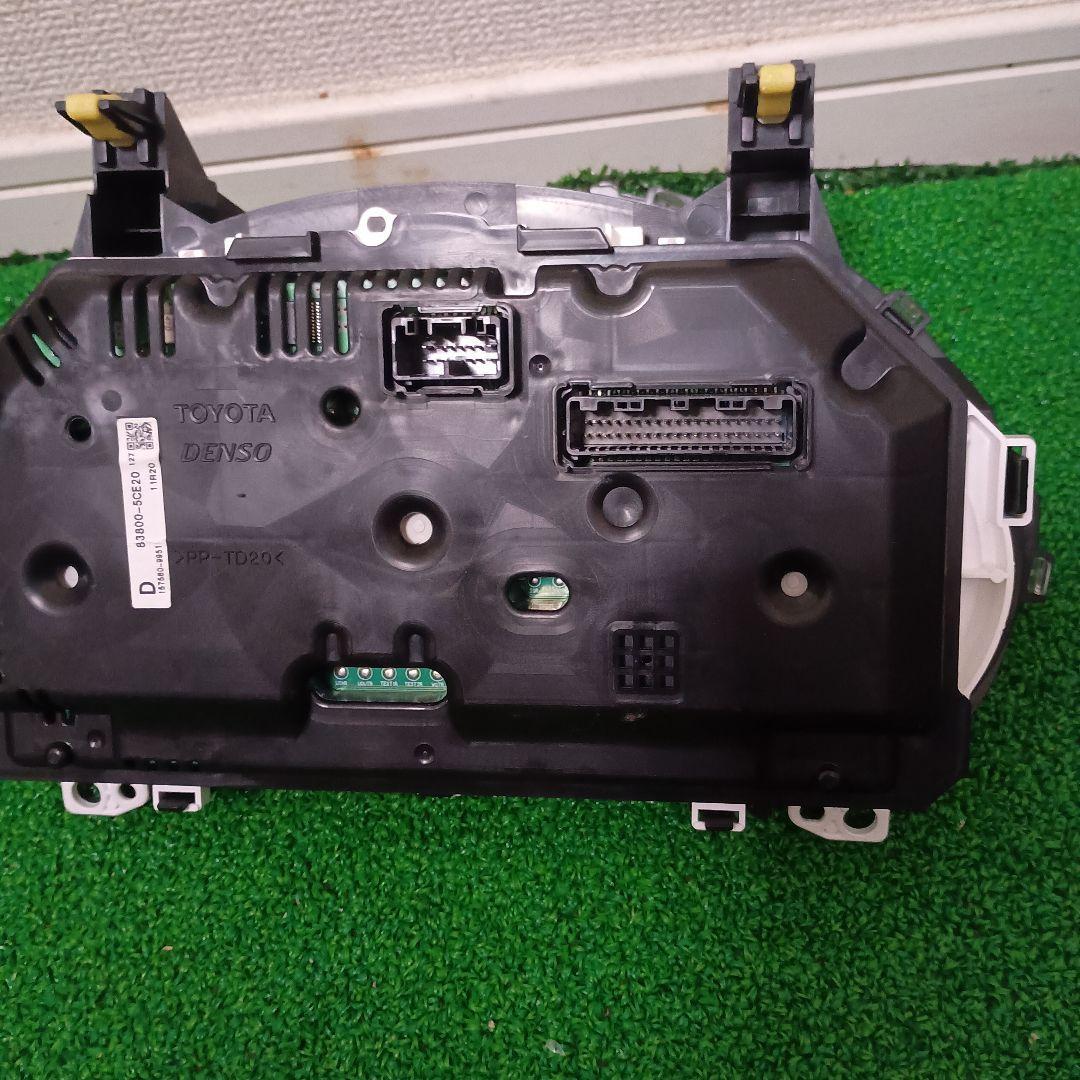 トヨタ ヴィッツ NCP120 スピードメーター メーターASSY 走行距離
