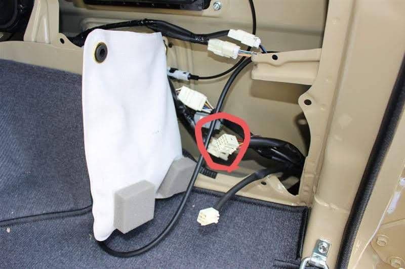 再販ランクル70(GRJ76K) 4灯化キット - パーツ低 価格 通販