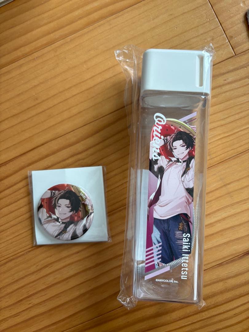 にじさんじ 佐伯イッテツ 海の家 くじ スクエアボトル 缶バッジ - メルカリ