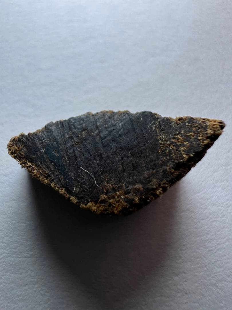 古渡命銘木 貳/二百種名香　真南蛮　銘【吐月】0.681g 香木/沈香/伽羅