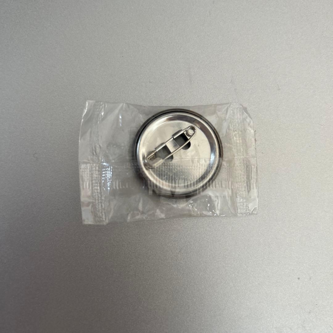 NARUTO ナルト ミニ 缶バッジ 幼少期 疾走 - メルカリ