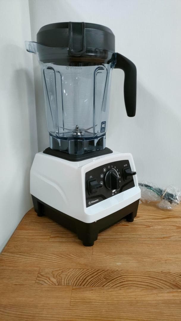 tomo2327様　【目立った傷や汚れなし】バイタミックスE520　1613