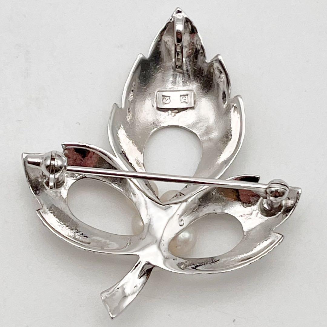 ミキモト ブローチ 本真珠 ホワイトパール リーフ シルバー 5珠 - メルカリ