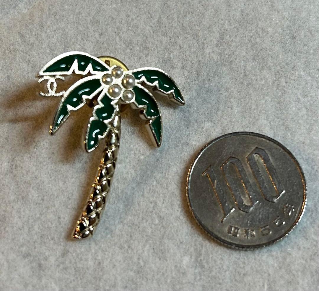 CHANELシャネルピンバッジブローチヤシの木CCマーク