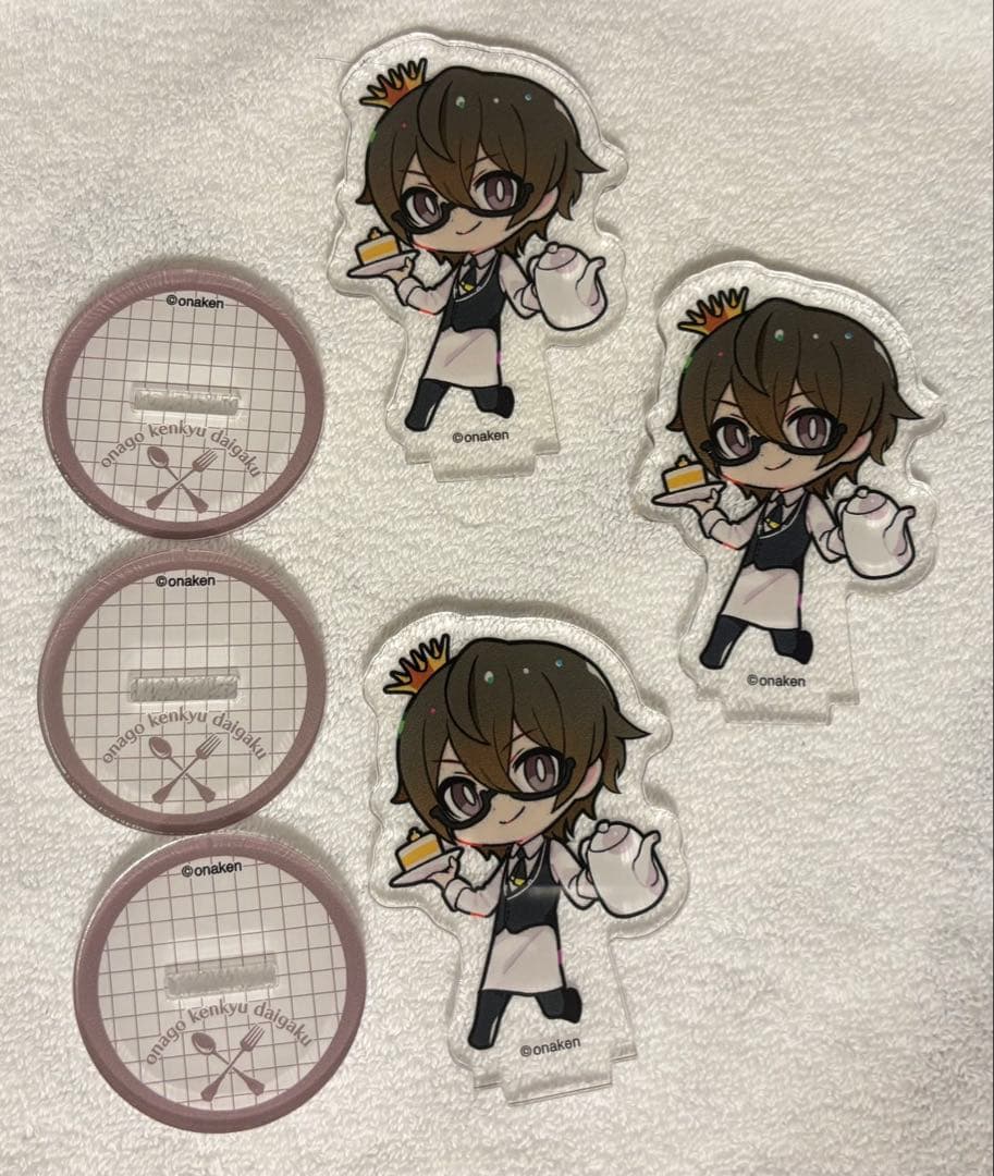 女子研究大学 ニキ アクリルスタンド - メルカリ