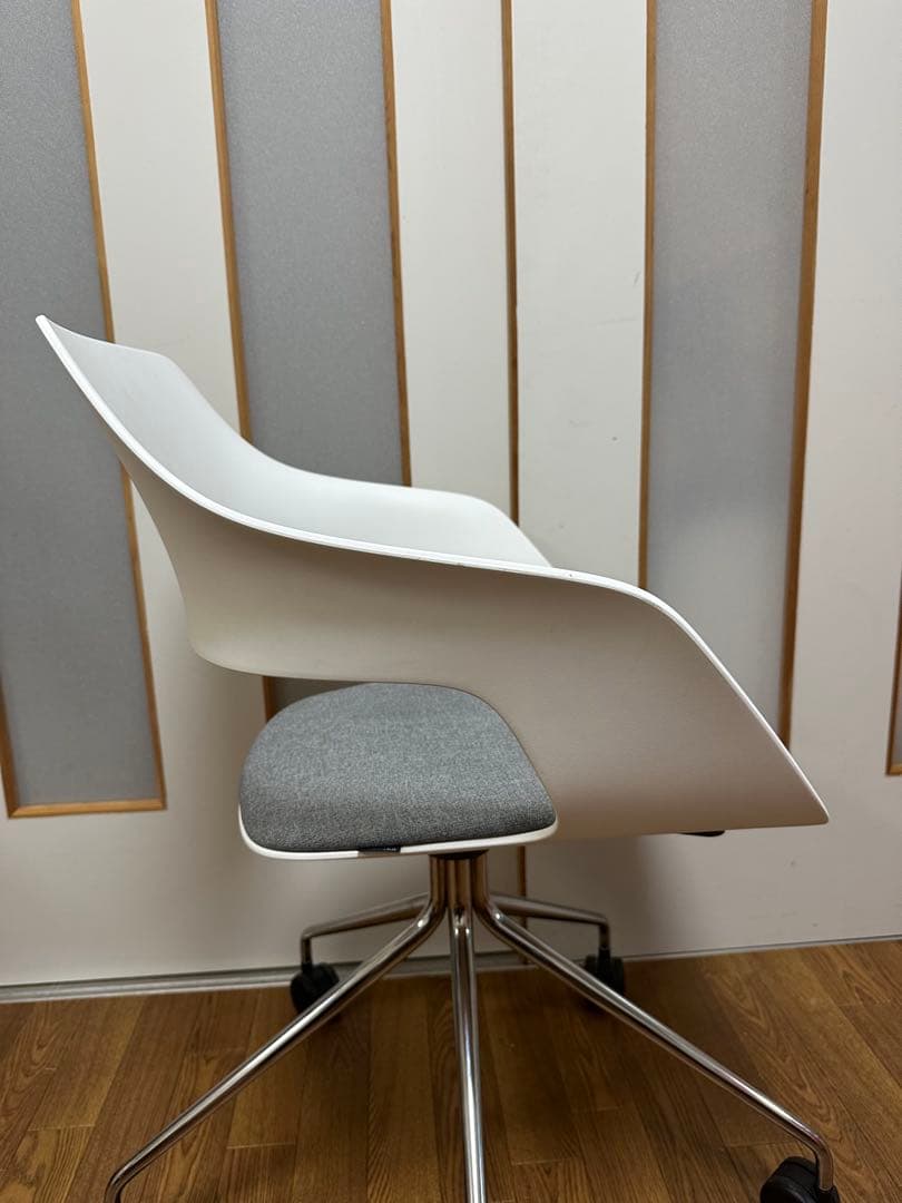 レア]美品Wilkhahn ウィルクハーン オッコチェア② - メルカリ