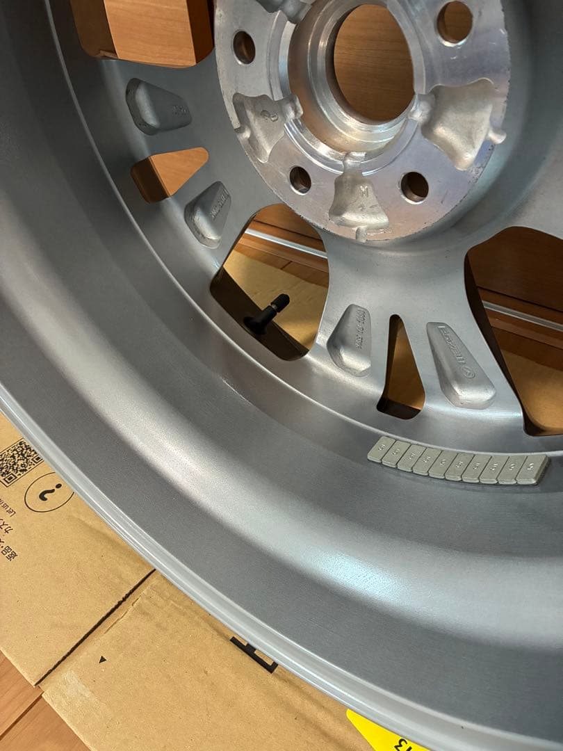 ①１０日(月)の発送となります。 waaaaCX30 純正18 4本セット