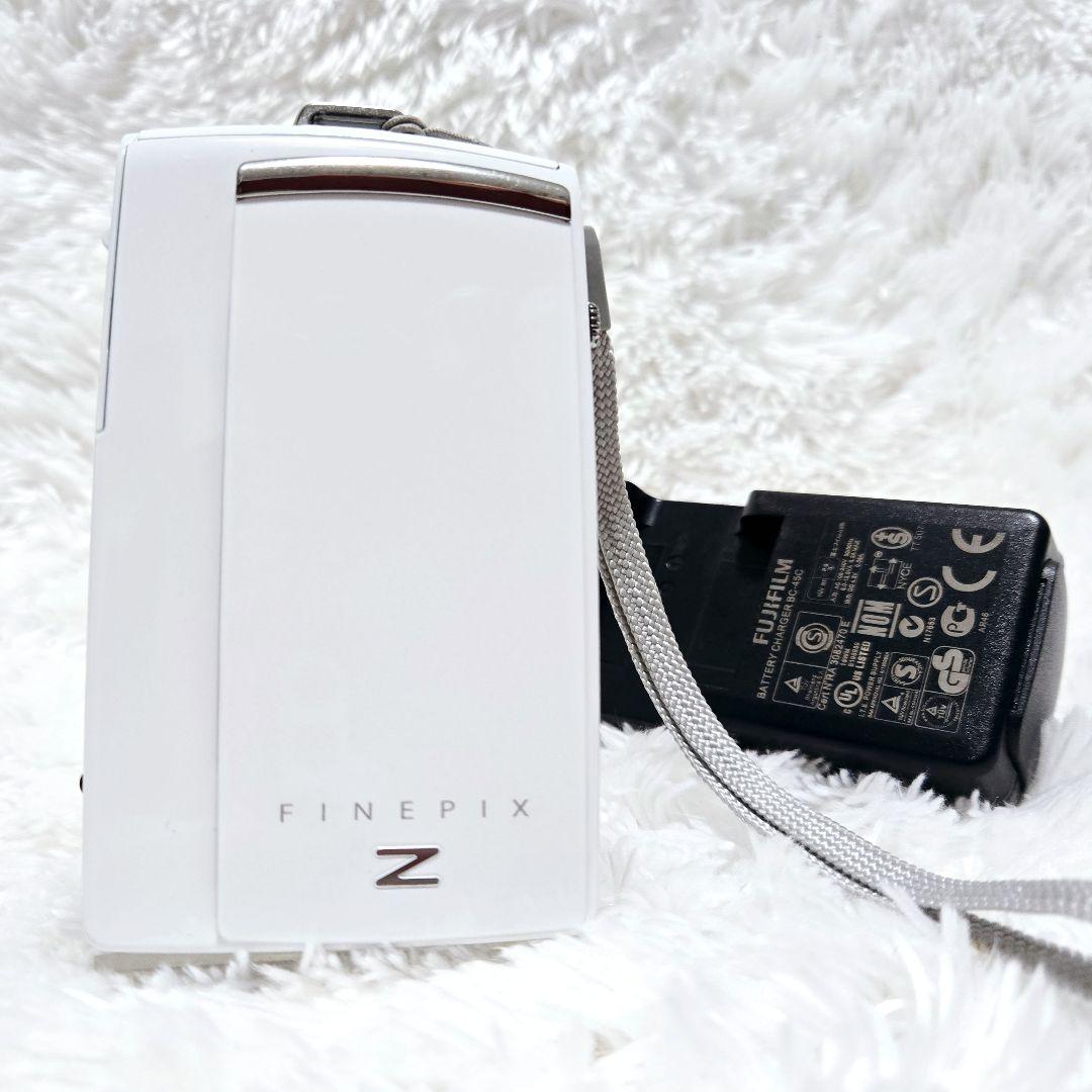 美品 動作確認済 白 FUJIFILM FinePix Z1000EXR 充電器