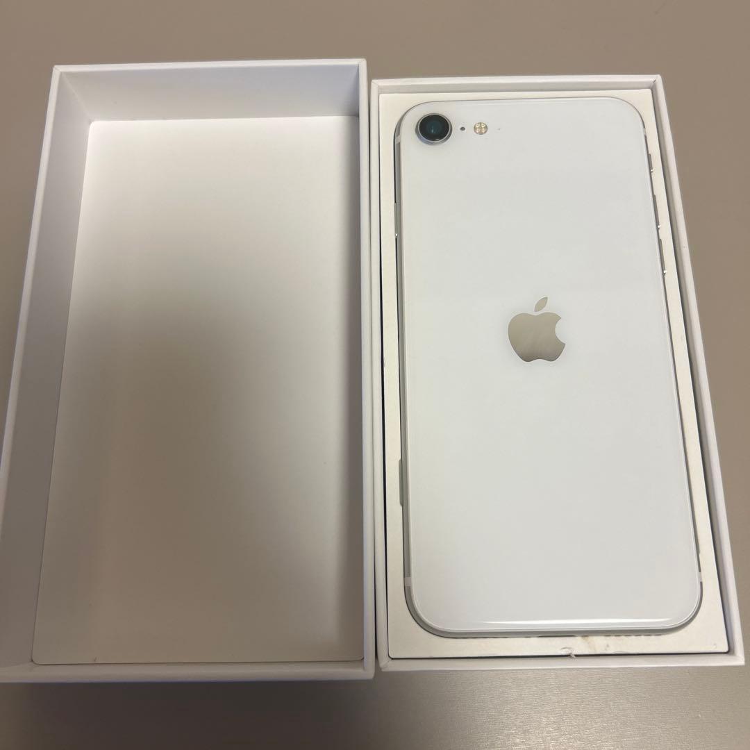 iPhone se 第2世代 ホワイト 箱あり 初期化済みApple - メルカリ