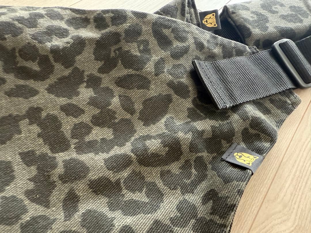 WILDRIDE グレーレオパード柄 ヒップシート