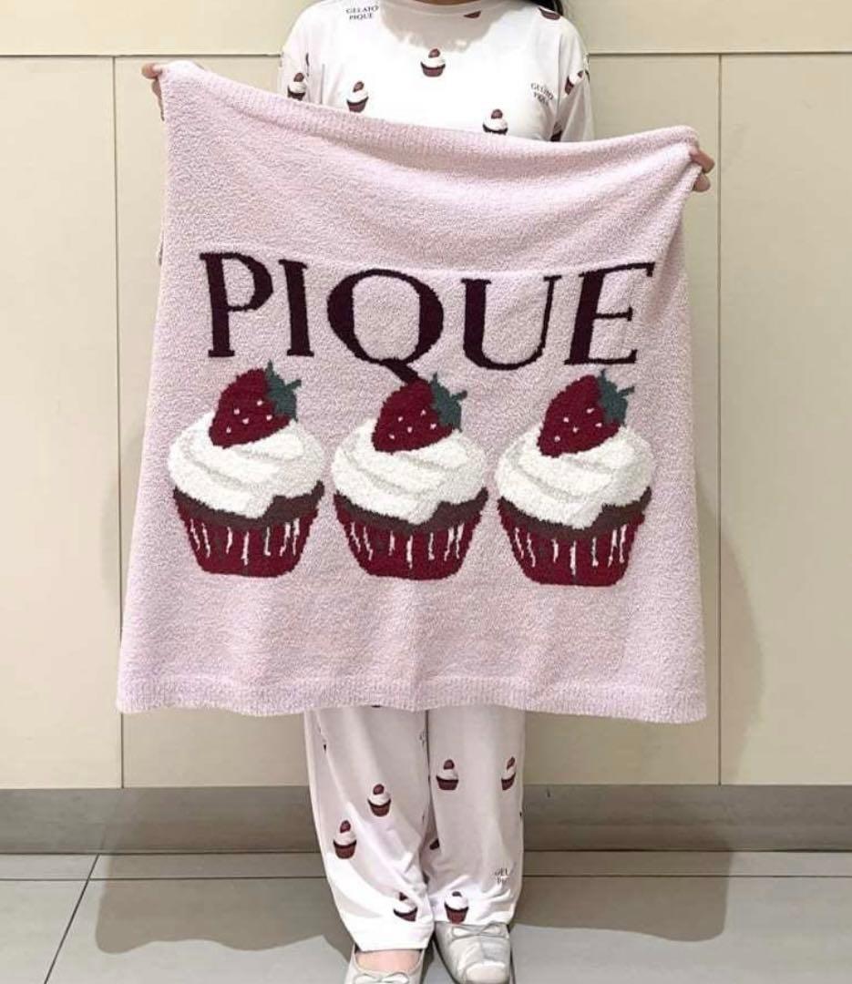 ジェラートピケ ブランケット ピンク カップケーキ いちご - メルカリ