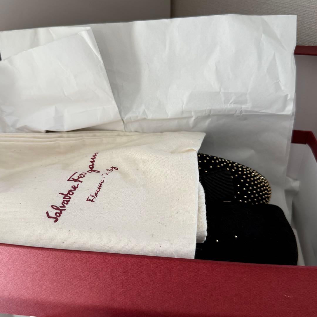 Ferragamo VARA スタッズ パンプス 22.5cm