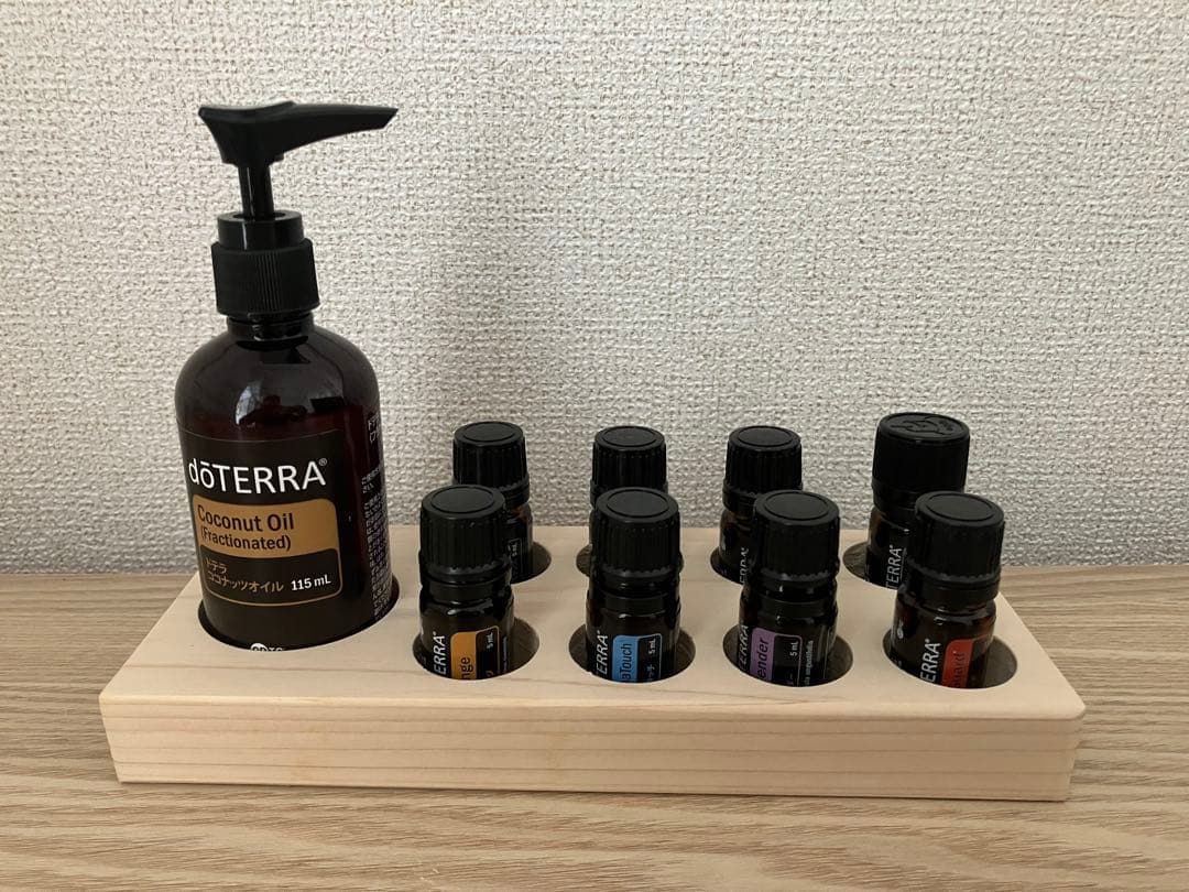 檜のアロマオイルスタンド付き！ ドテラ アロマタッチキット