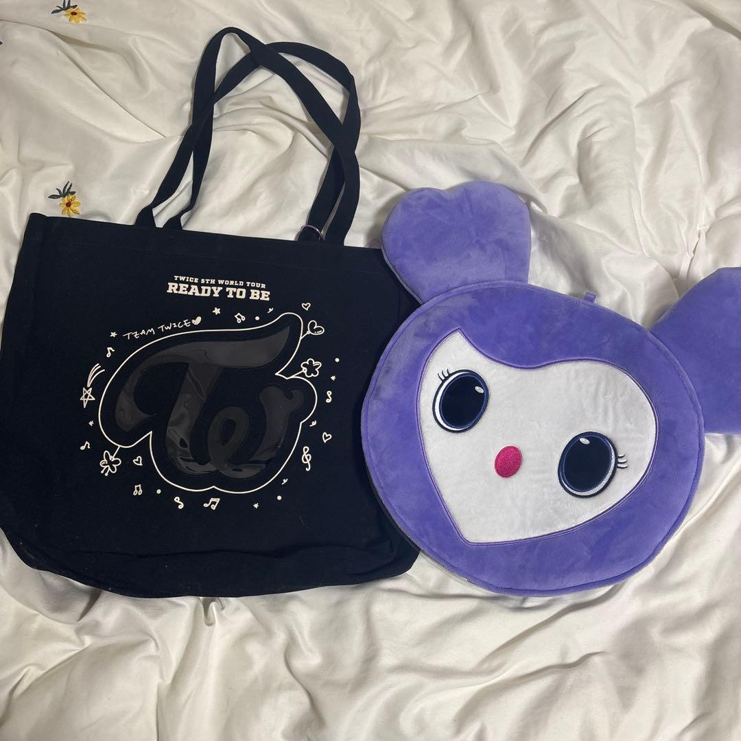 TWICE グッズ トートバッグ 缶バッジ うちわケース セット - メルカリ