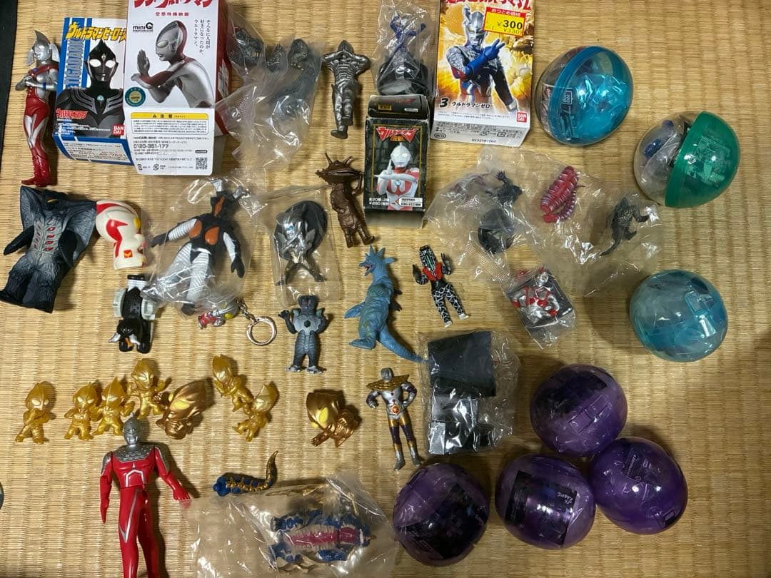 ウルトラマン ミニフィギュア トレーディングフィギュアまとめ - メルカリ
