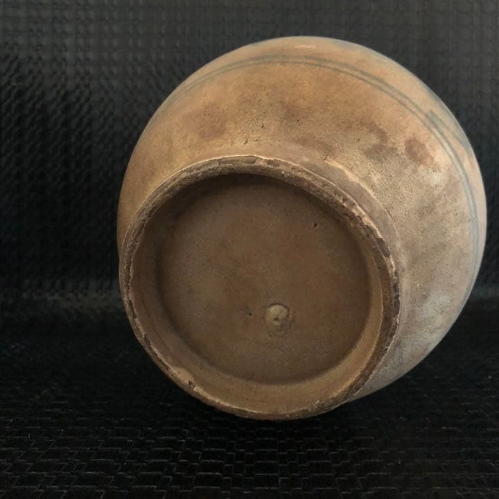 古美術品◼️蔵からかなり古そうな雰囲気の良い大きな古伊万里焼の壺