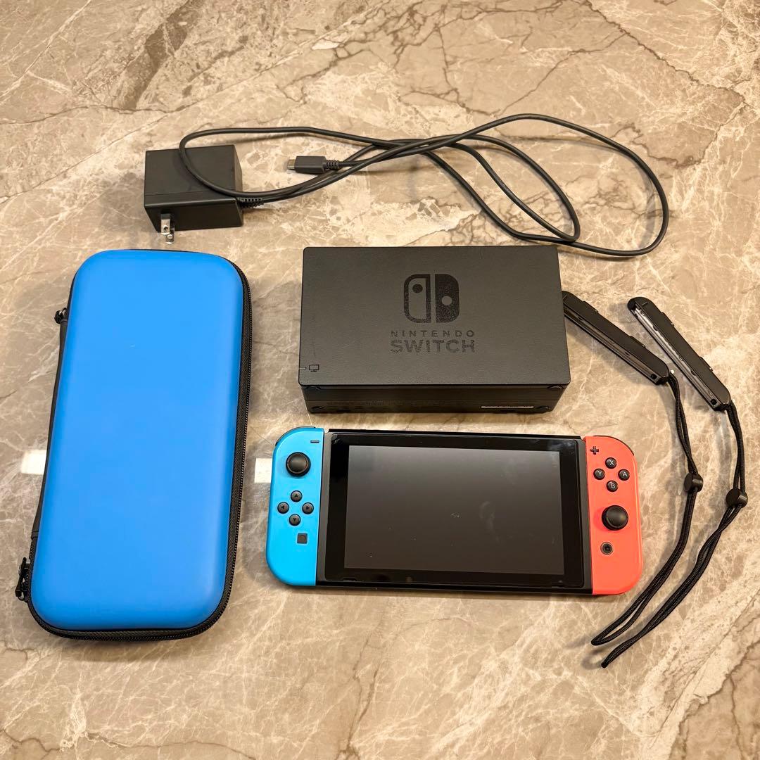 Nintendo Switch 青/赤 本体 - メルカリ
