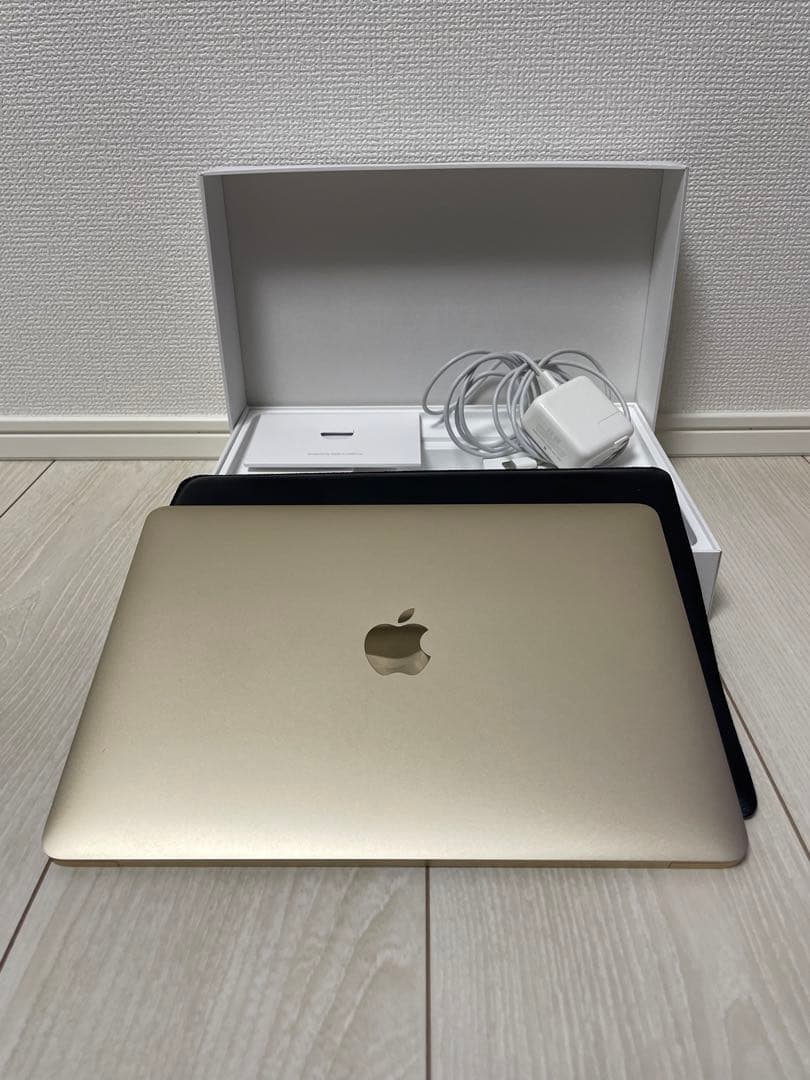 【美品】MacBook 12インチ MK4M2J/Aゴールド 本体 MacBook 12インチ[2015年/SSD 256GB/メモリ 8GB/1.1GHzデュアルコア