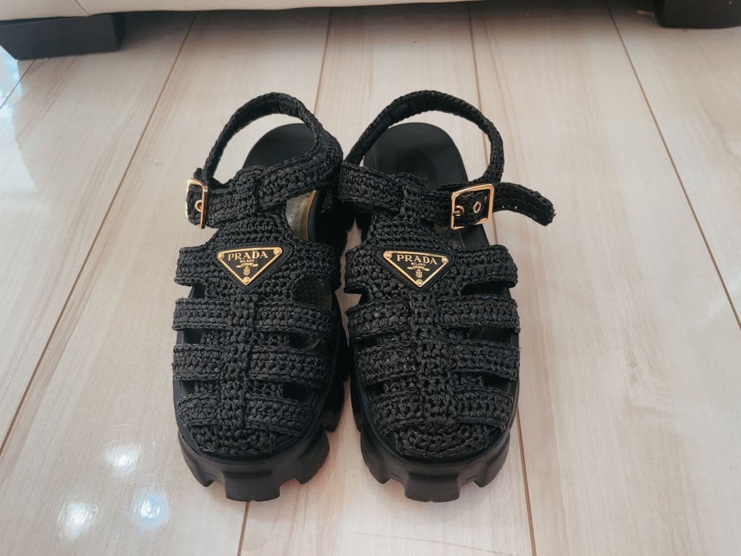 PRADA ブラック ストラップサンダル 楽天市場】【最大2万円OFFクーポン対象・3/1限定】PRADA プラダ