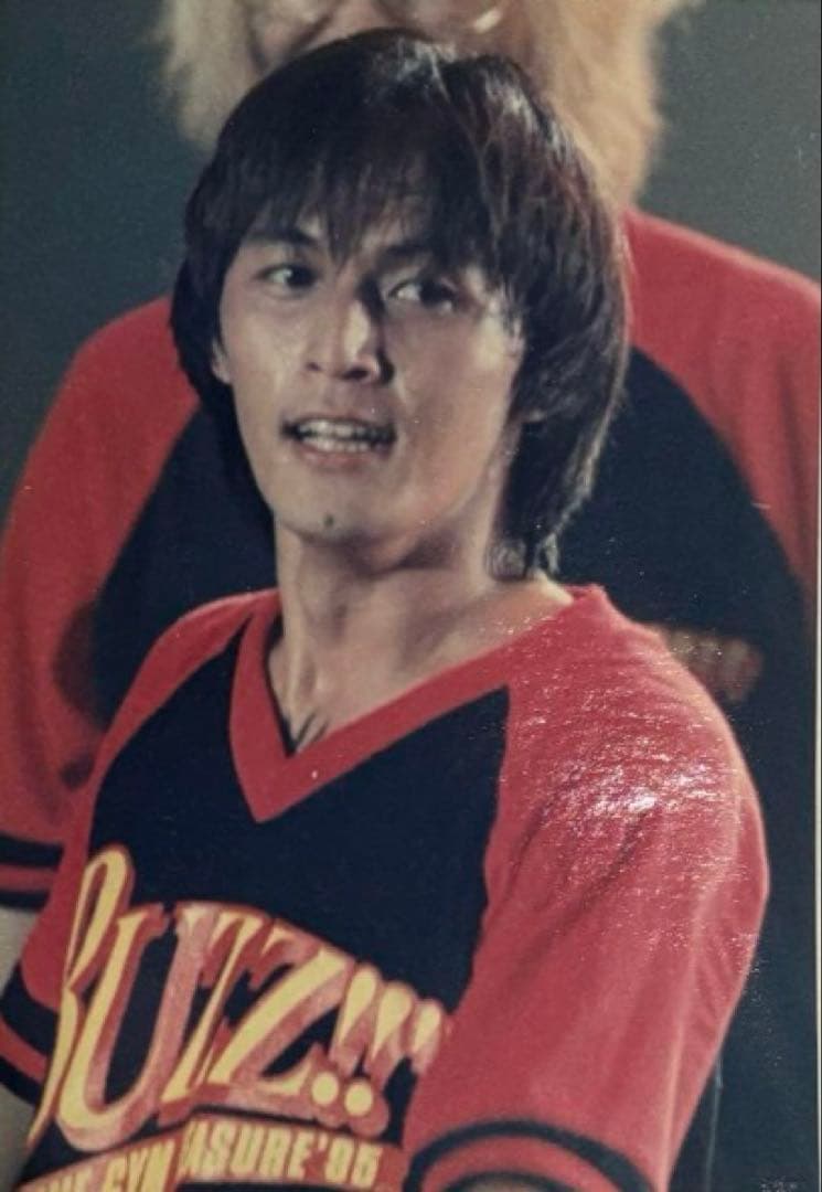 B'z LIVE-GYM PLEASURE'95 BUZZツアーTシャツ Amazon.co.jp: B'z LIVE-GYM PLEASURE 95 