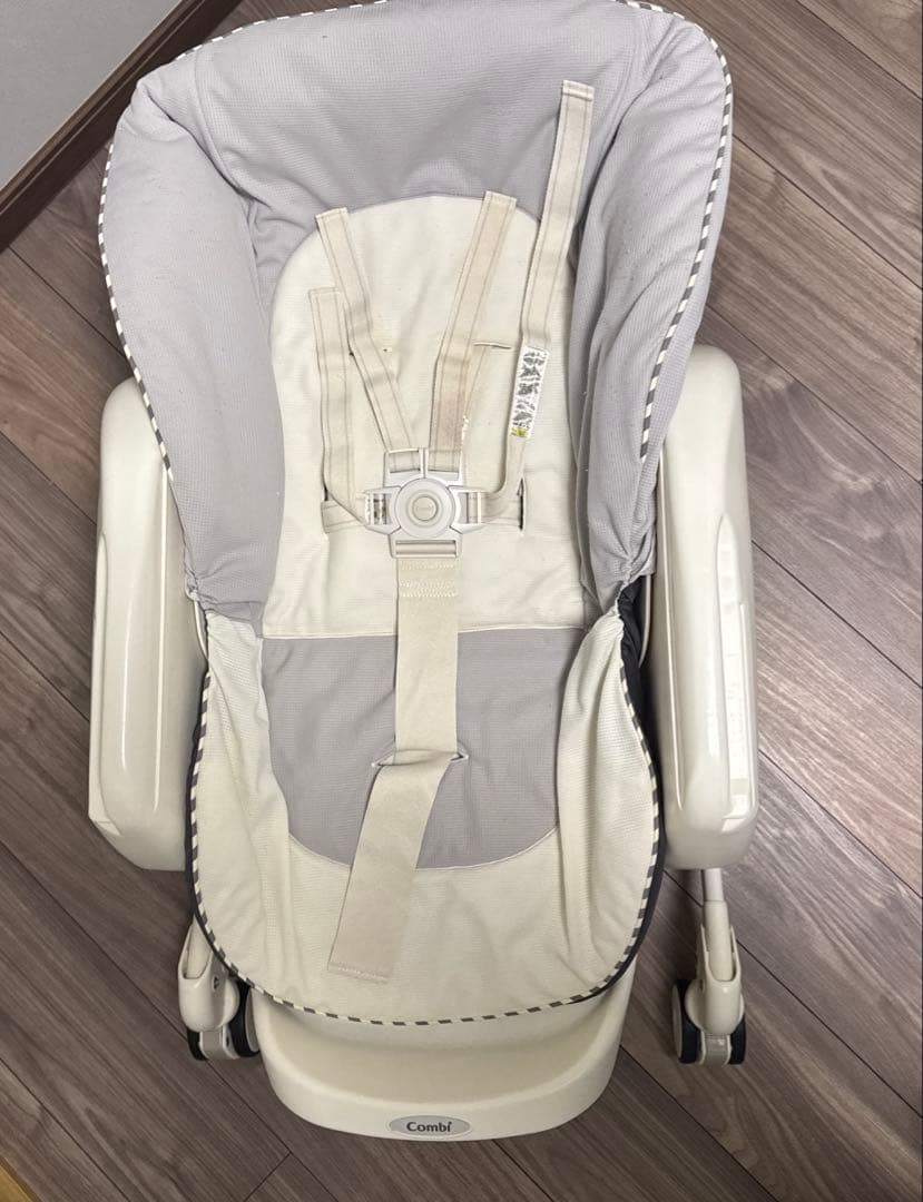 コンビ ハイローチェア ネムリラ FF リバーシブルシートモデル セサミ