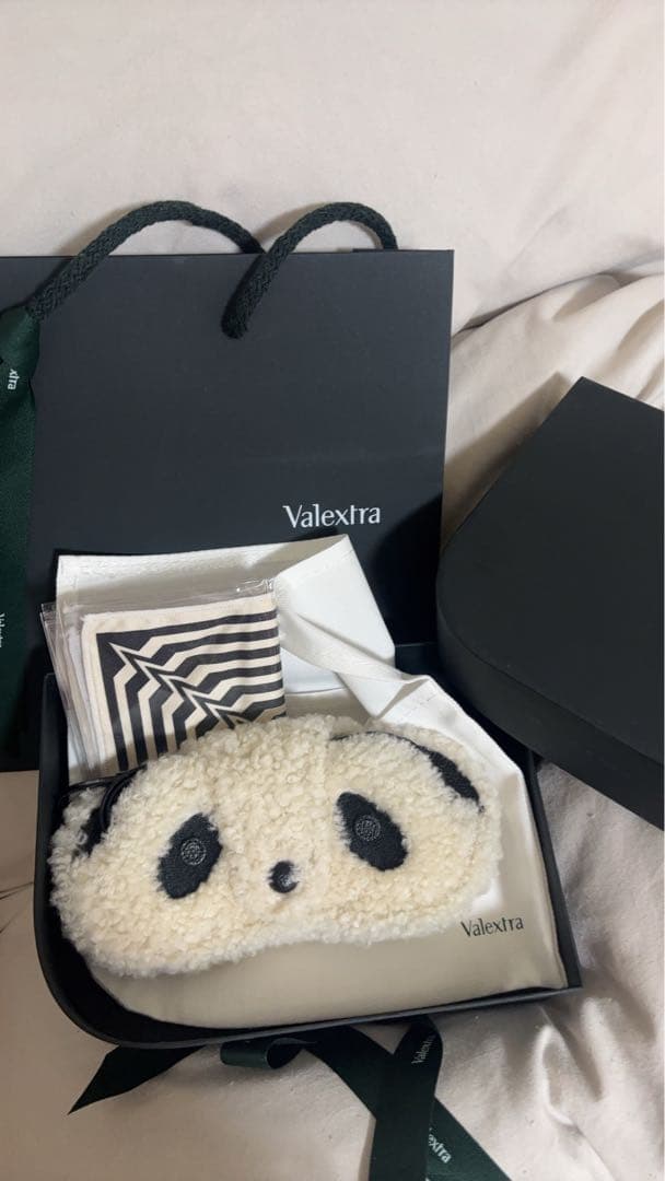 Valextra パンダデザイン メガネケース ストラップ - メルカリ