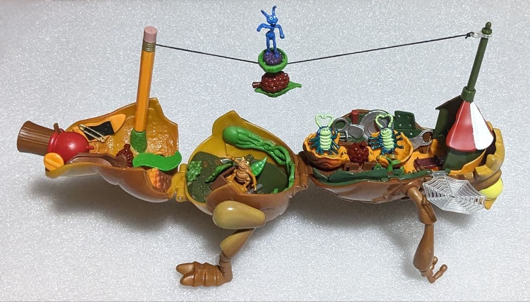 ディズニー ピクサー バグズ・ライフ バグ サーカス プレイセット 箱