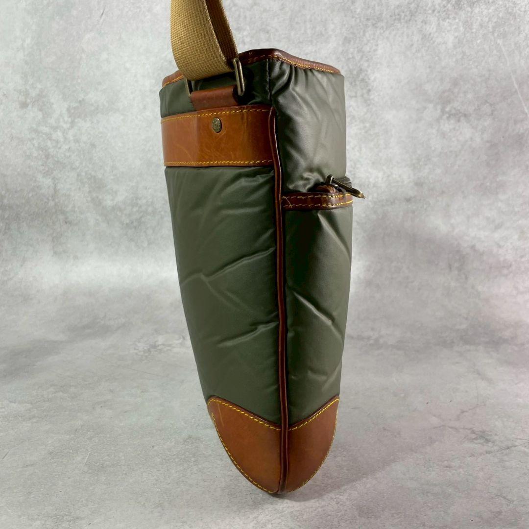 HUNTING WORLD バチューサー ショルダーバッグ 長さ調整 緑 - バッグ最