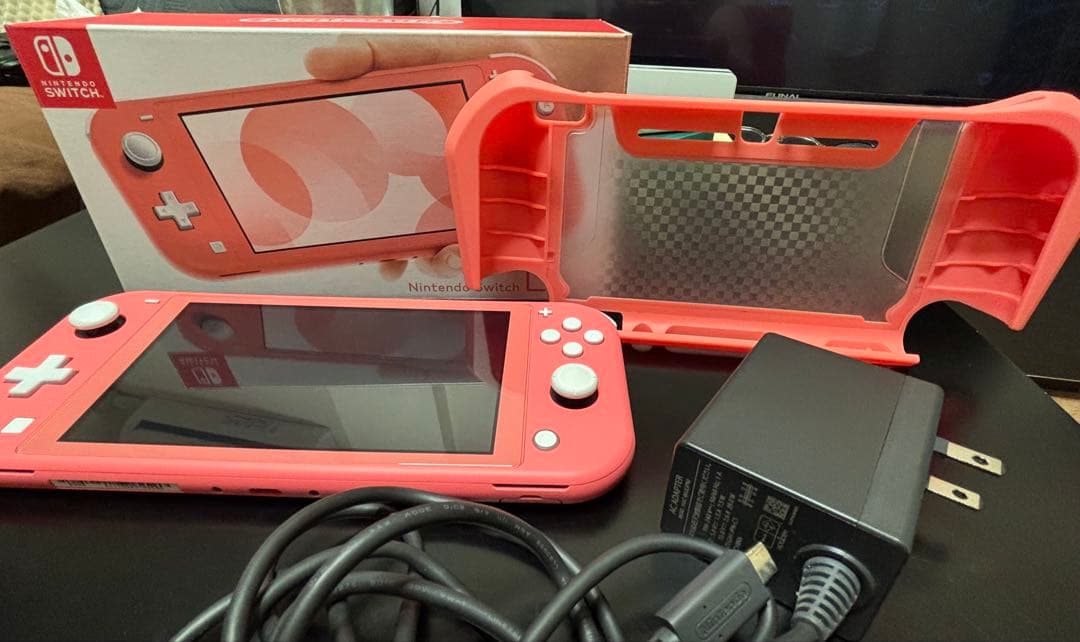 【群馬直接取引】美品【Switchライト】保護フィルム、ケース、充電器、箱セット 群馬直接取引】美品【Switchライト】保護フィルム、ケース、充電器、箱