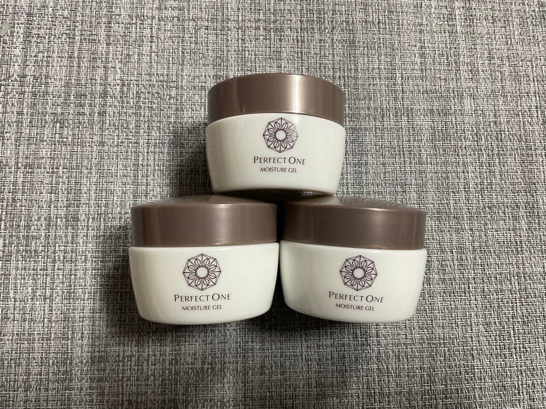 Perfect One モイスチャージェル　美容液ジェル　3個セット Amazon.co.jp: PERFECT ONE パーフェクトワン オールインワンジェル