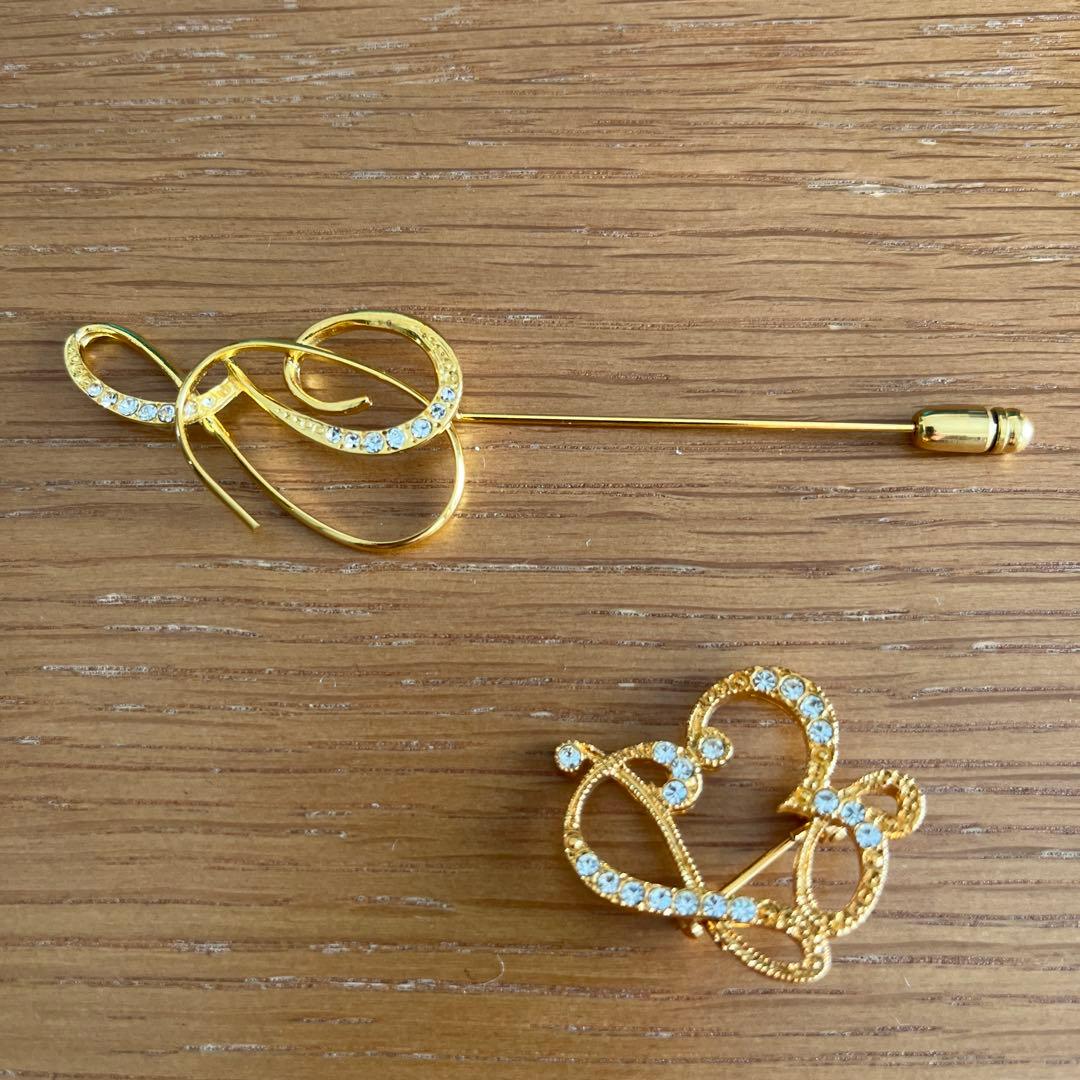 ゴールドのクリスタルブローチセット - メルカリ