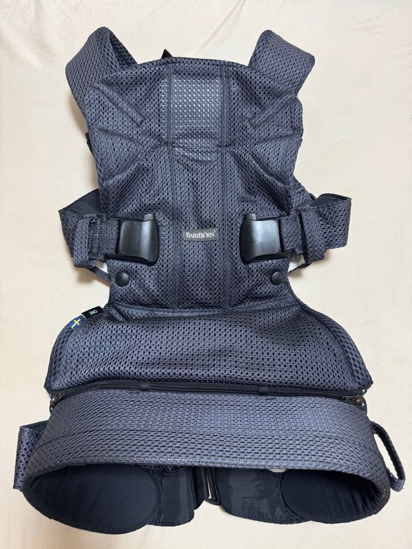 【美品】ベビービョルン 抱っこ紐 ONE KAI Air メッシュ ブラック BabyBjorn ベビーキャリア ONE KAI Air / ブラック ｜ ベビービョルン