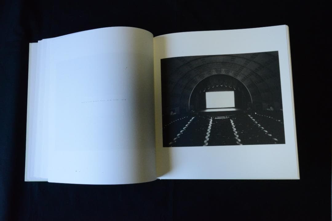 Theatres】杉本博司 アルミケース入り限定版大幅に再々値下げしました