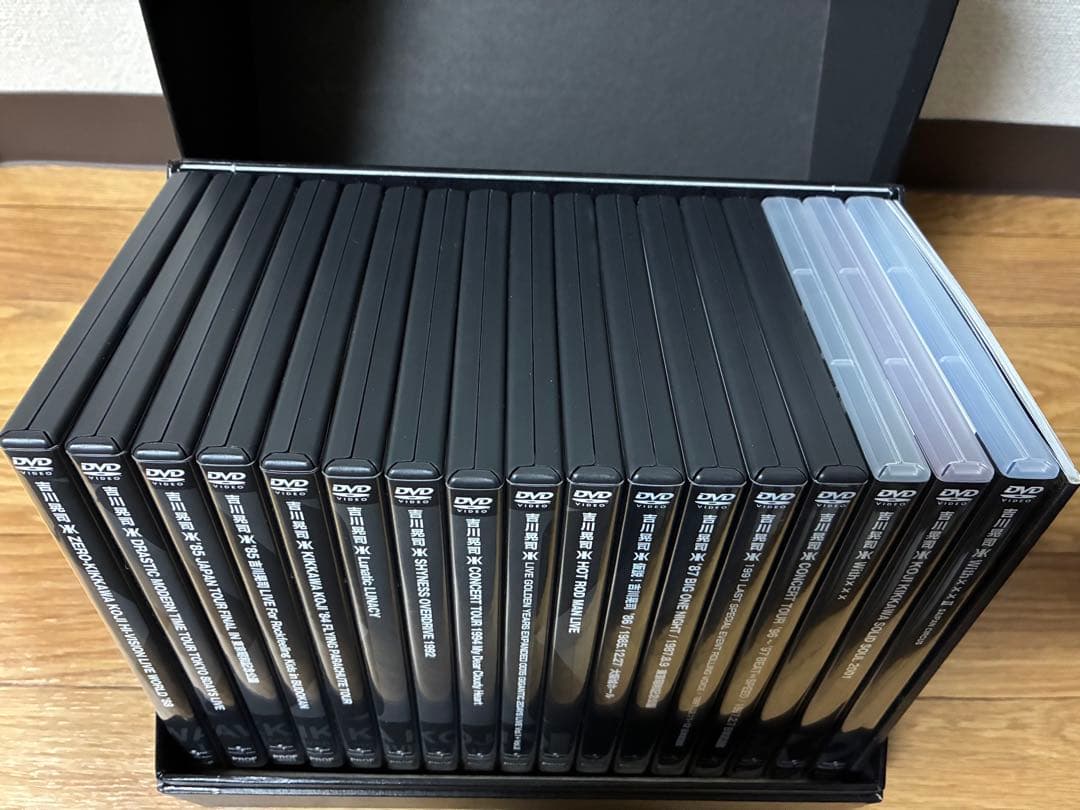 専用 吉川晃司25th Anniversary DVD BOX 17枚組 限定 - メルカリ