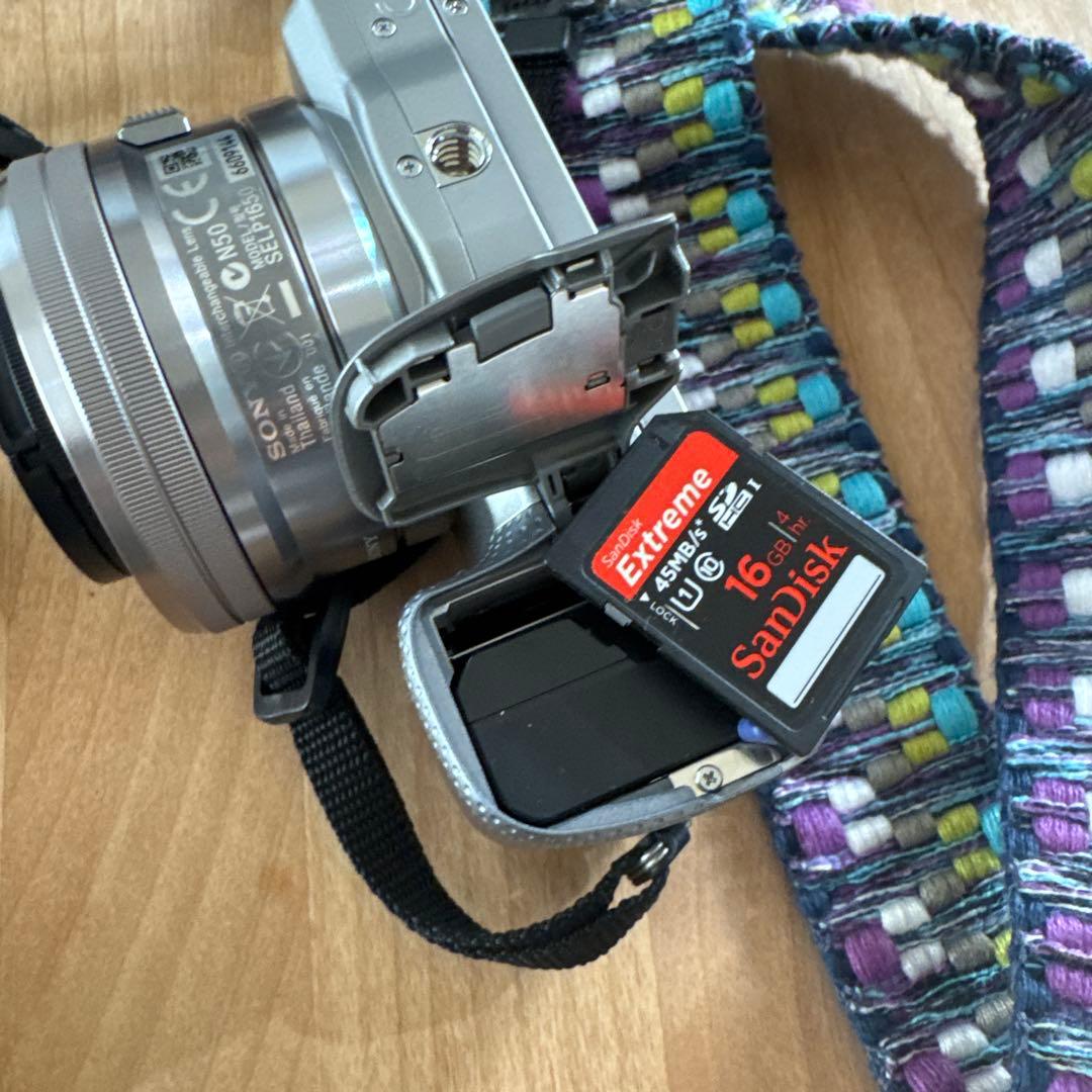 SONY NEX-5T ミラーレスカメラ 16.1MP シルバー