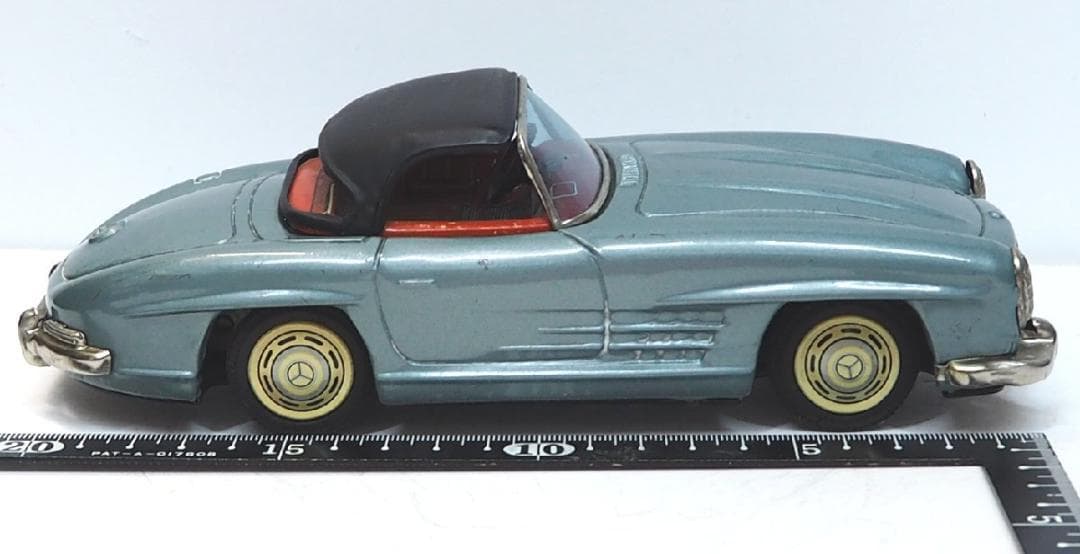 萬代屋【メルセデス ベンツ300SLソフトトップ水色】ブリキtin car 箱無