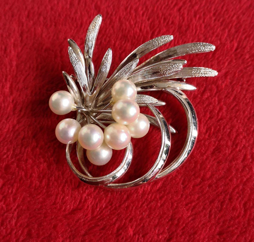 ヴィンテージ シルバー製 ブローチ アコヤ本真珠 8粒装飾 植物モチーフ