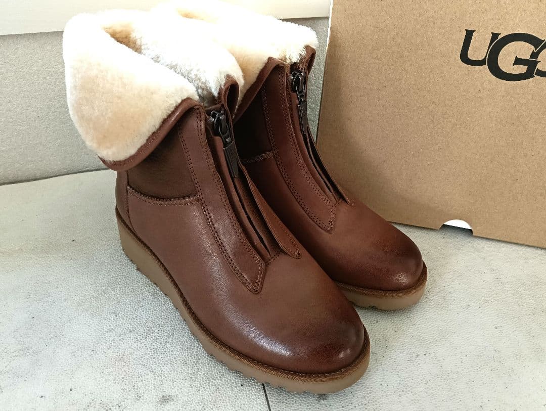 【未使用】UGG アグ CALEIGH キャリー アンクルブーツ　23.0cm
