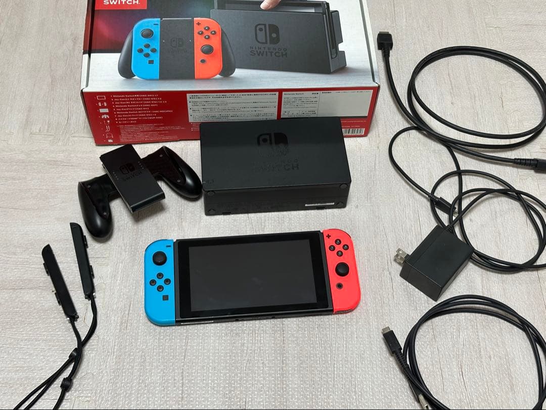 Nintendo Switch 本体 青/赤 Joy-Conセット Amazon.com: Nintendo Switch – OLED Model w/Neon Red & Neon Blue