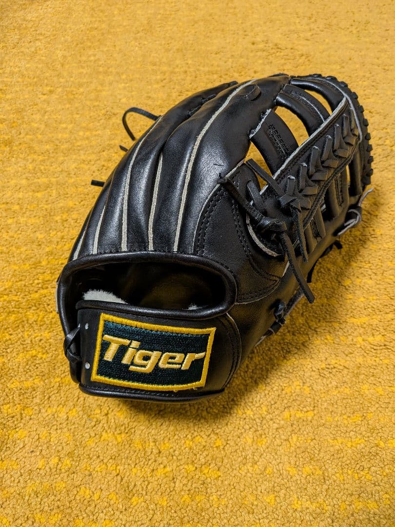 【ら】美津和タイガー　軟式　外野　グローブ【ら】 美津和タイガー（MITSUWA TIGER） 【全紐交換済み 】 ミツワタイガー