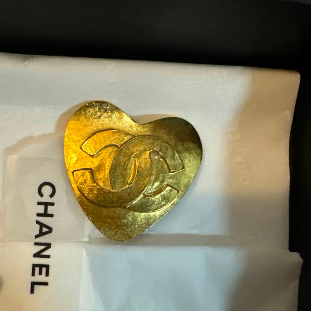 CHANEL シャネル ゴールドブローチ ハートココマーク ブローチ CHANEL シャネル ブローチ ココマーク ハートモチーフ ゴールド