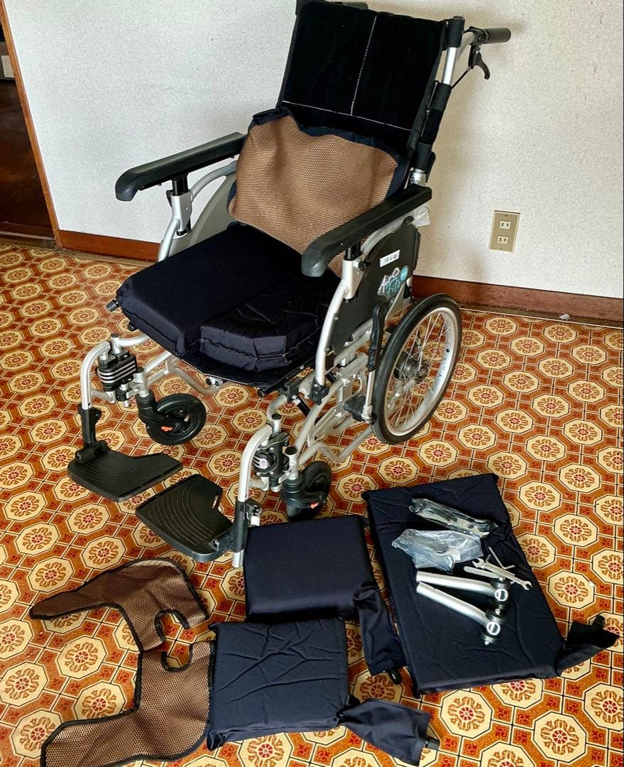 MiKi エアフィッツ プレミアム AFP-16 介助用車椅子 折りたたみ式 楽天市場】エア・フィッツプレミアム16 AFP-16 介助型 ミキ 車椅子