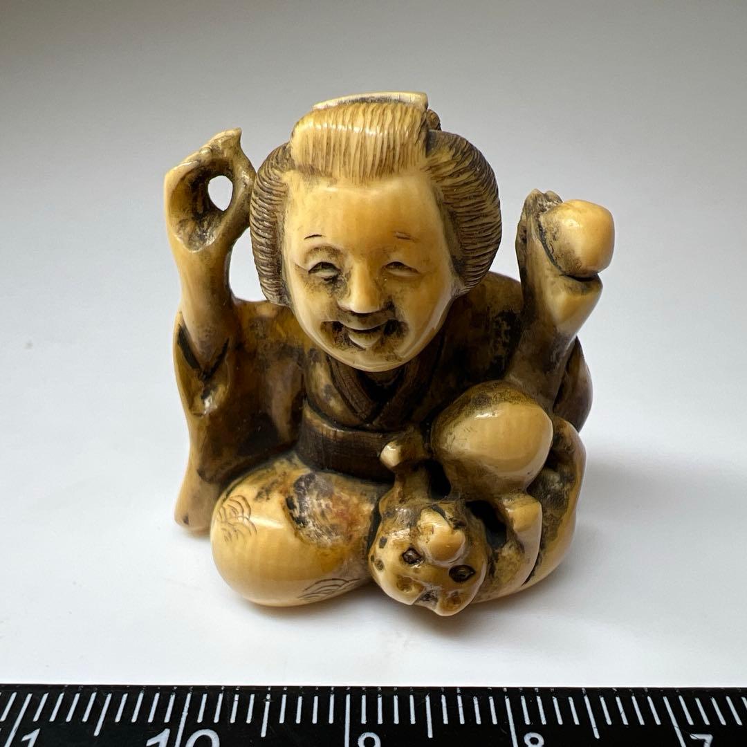 極上　女性に犬根付　15g 東Y8-0204☆2F